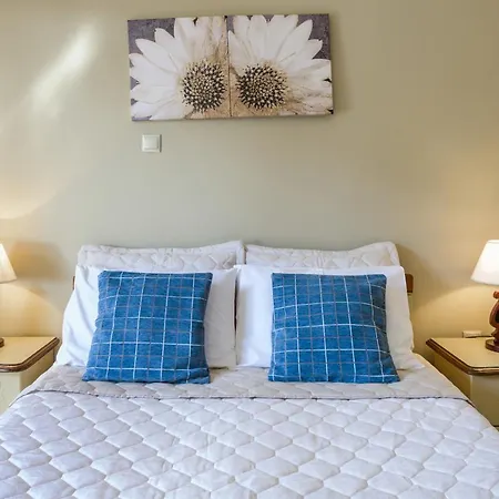 Nikos & Vassilis Kefalonia