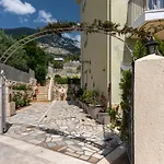 Nikos & Vassilis Kefalonia