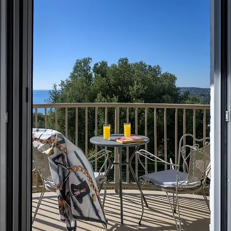 Nikos & Vassilis Kefalonia * Βλαχάτα