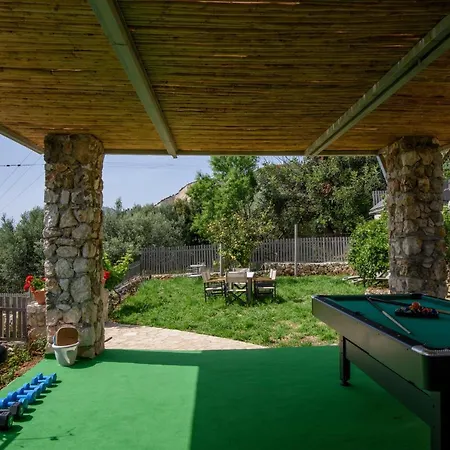 Nikos & Vassilis Kefalonia * Vlachata