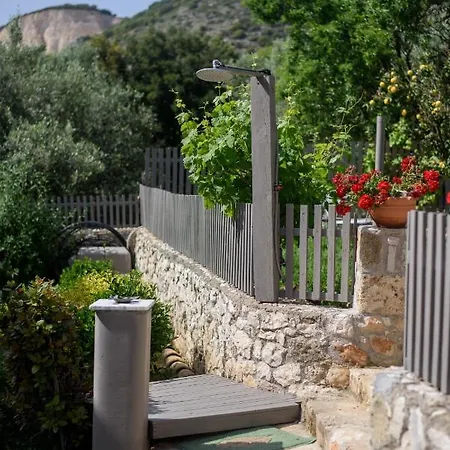 Nikos & Vassilis Kefalonia * Βλαχάτα